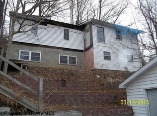 383 E Grafton Rd, Fairmont, WV 26554