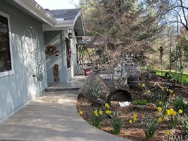 1st image of 50100 Leaning Pine Ln