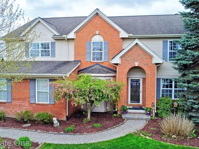 650 Eastlake Trl, Oxford, MI, 48371
