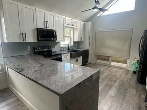 3rd image of 47 Buxton Ln