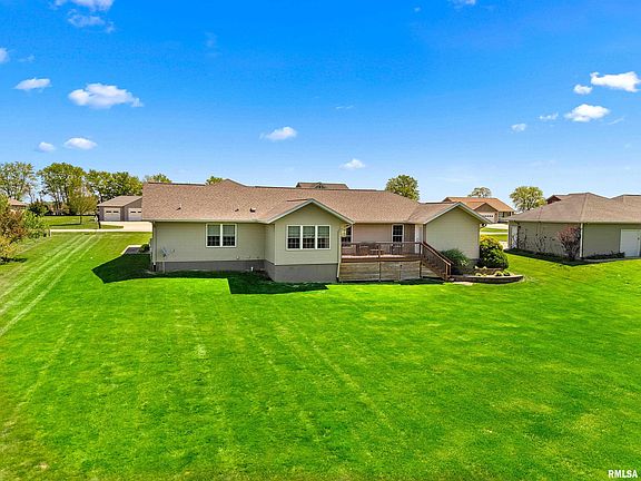 3rd image of 28948 N Woodside Dr