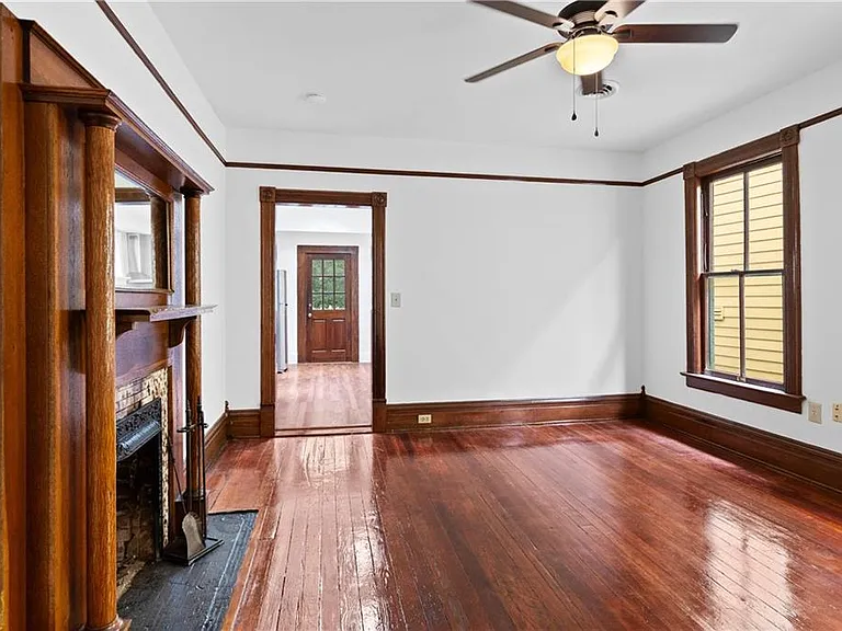 235 Elizabeth St NE #B — Photo 5
