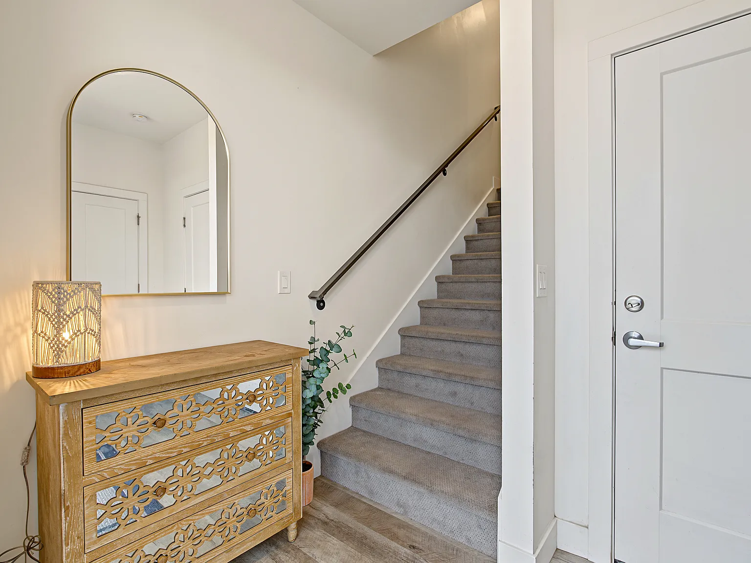 3 bed, 2.5 bath, 1600 sqft, $2,625 — Photo 3