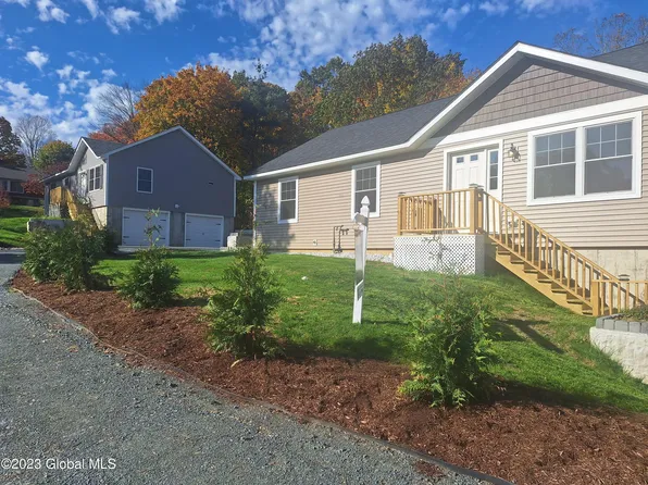 63 Carlyle Avenue, Troy, NY 12180