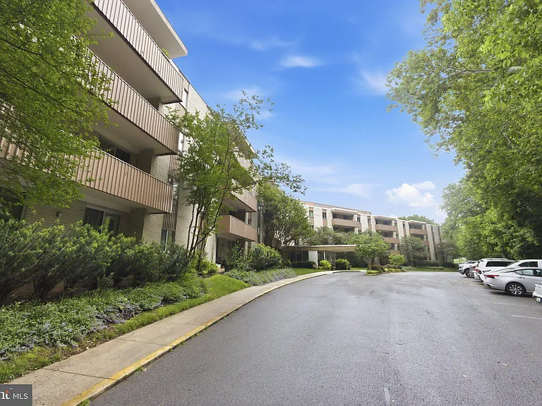 7505 Democracy Blvd #114 — Photo 9