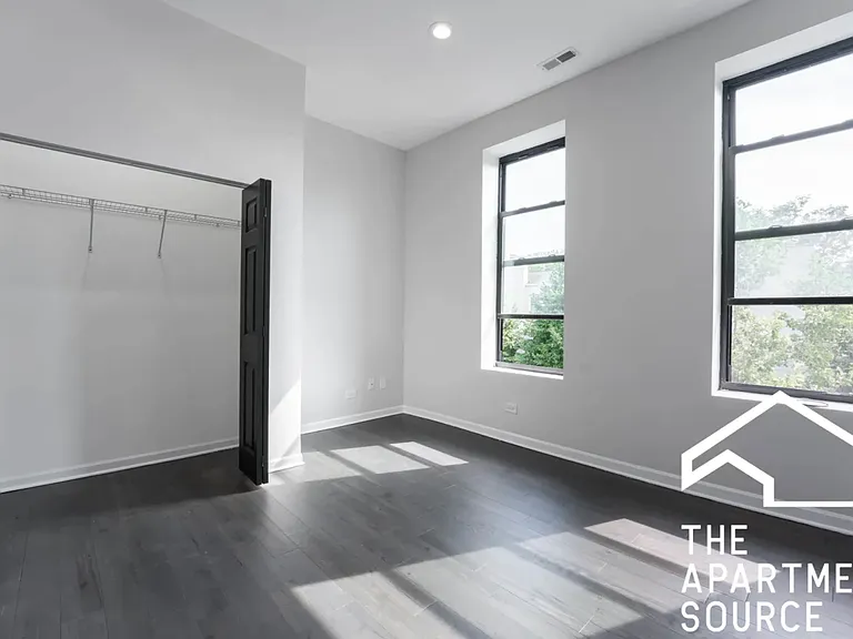 2703 W Thomas St #3 — Photo 7