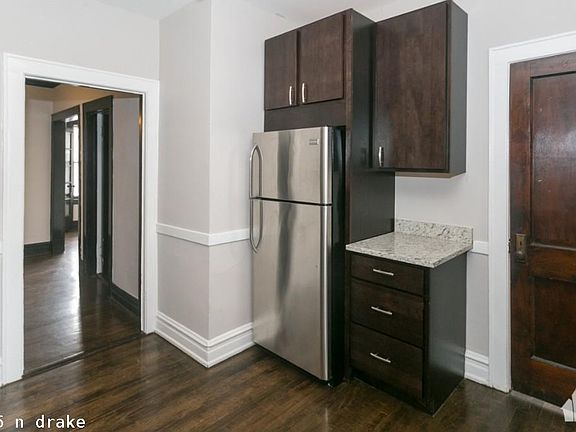 4th image of 3825 N Drake Ave #1622