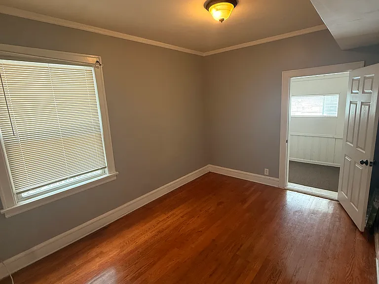 7717 S East End Ave #2 — Photo 5