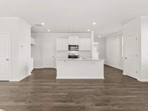 713 Meteor Dr, Mableton, GA 30126