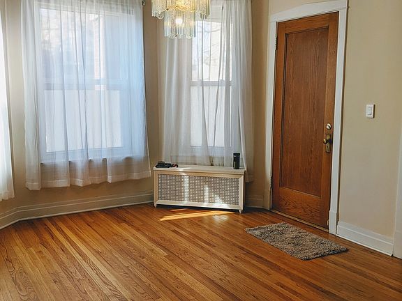 5th image of 3541 N Oakley Ave #1