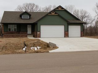 555 South Hbr, Valley Center, KS 67147