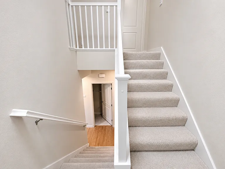 1911 Aberdeen Ln — Photo 6