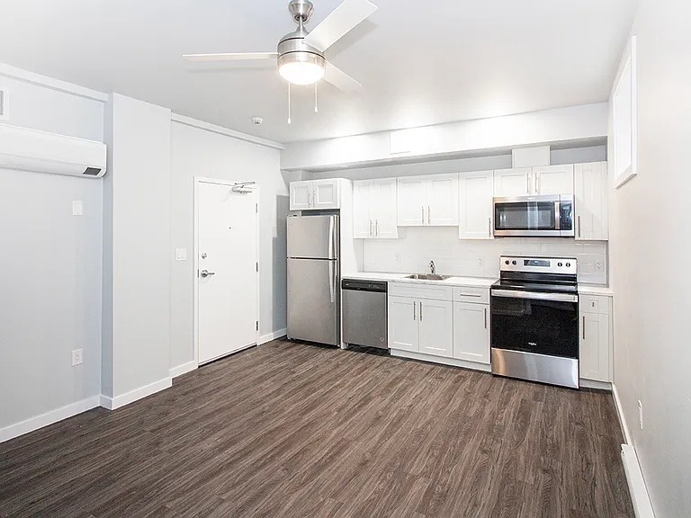 753 Wolseley Ave #105 — Photo 24