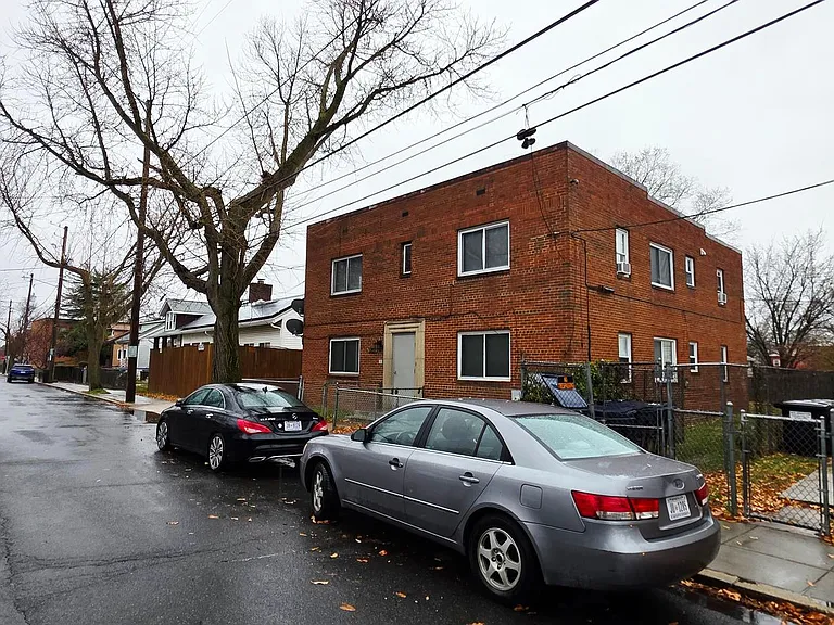3207 11th Pl SE #2 — Photo 3
