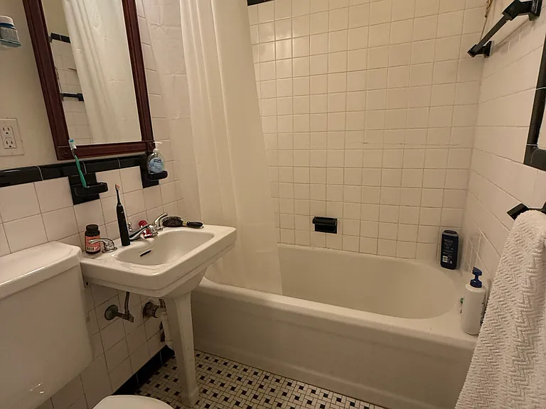 236 Marlborough St #4 — Photo 26
