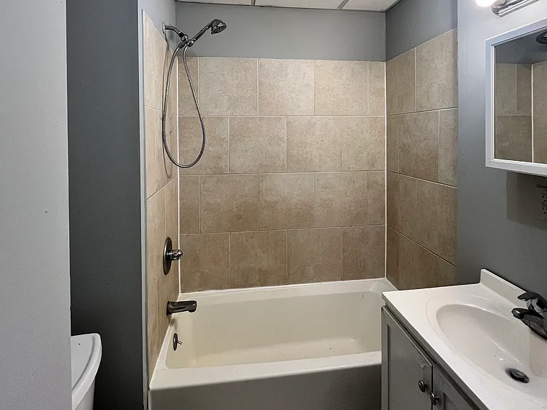 245 Bristol St #1 — Photo 11