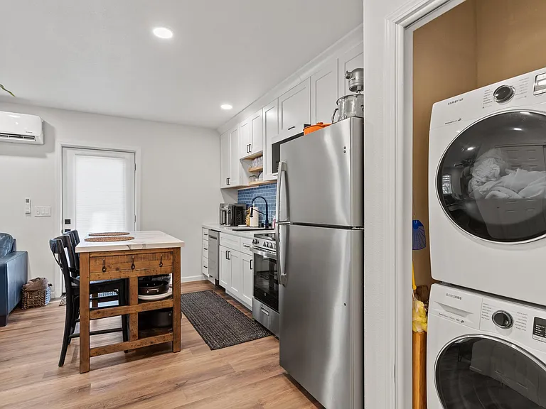 1634 W Swain Rd — Photo 9