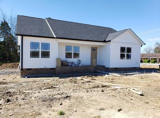 100 Blue Grass Dr, Shelbyville, TN 37160