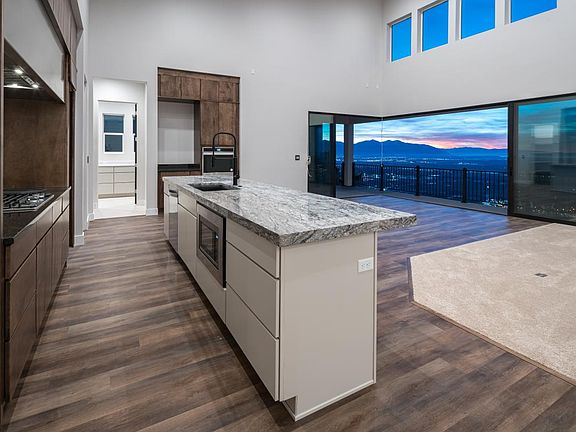 3rd image of 804 S Finley Cir