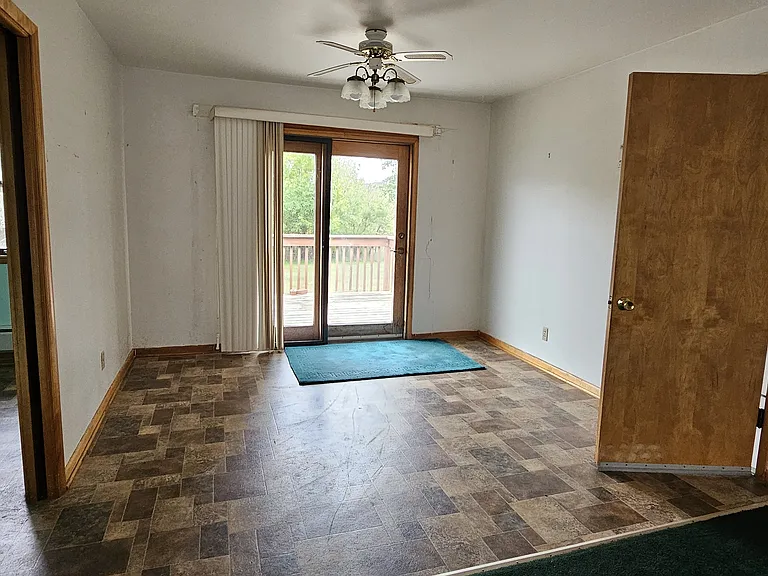 29401 Ida St — Photo 4