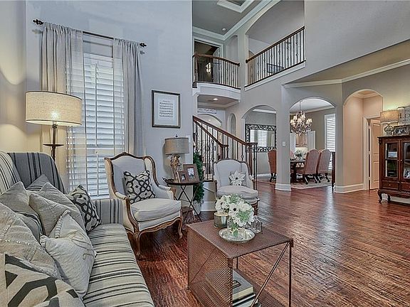 4th image of 5154 Iroquois Dr