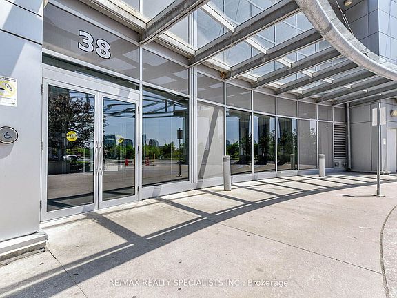 4th image of 38 Lee Centre Dr #2803