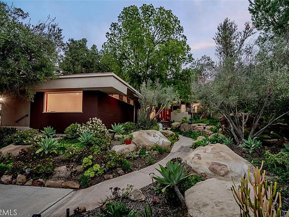 2nd image of 132 Stagecoach Rd