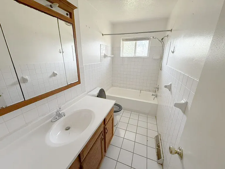 4889 Banbury Ct #6 — Photo 10