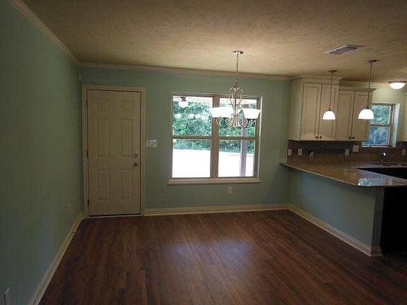5th image of 3410 Garrett Ln