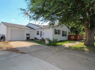 1019 10th Ave NW, Minot, ND 58703