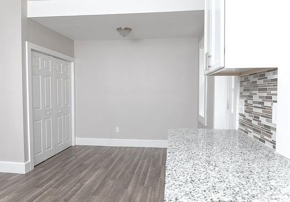 Eat-in Kitchen & Laundry closet