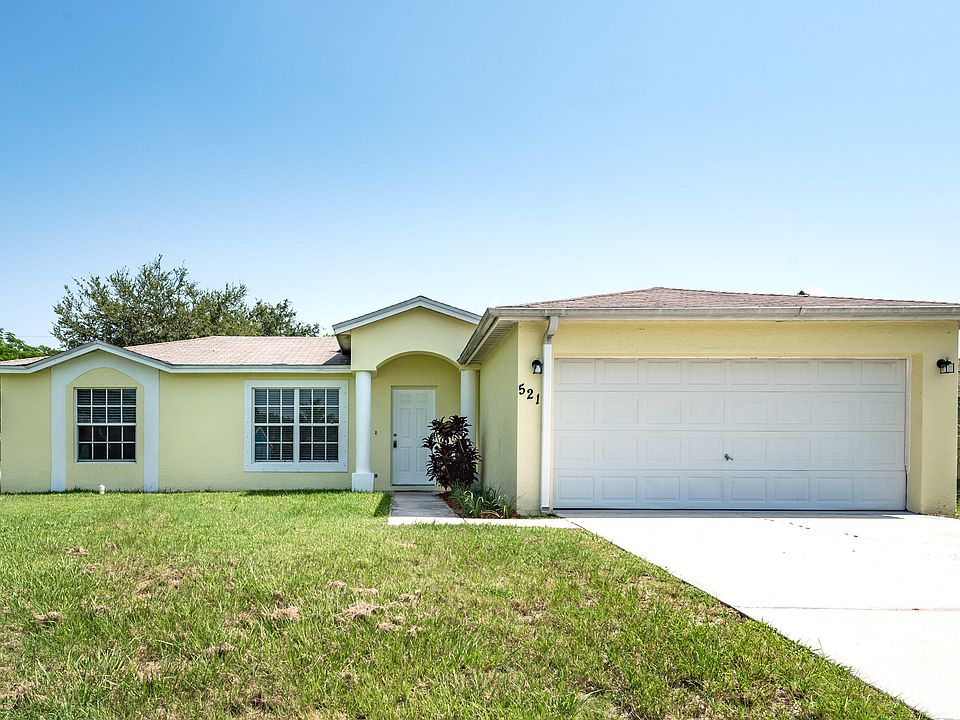 1st image of 521 SE Crescent Avenue