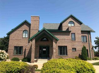 14 E Hale St, New Hampton, IA 50659