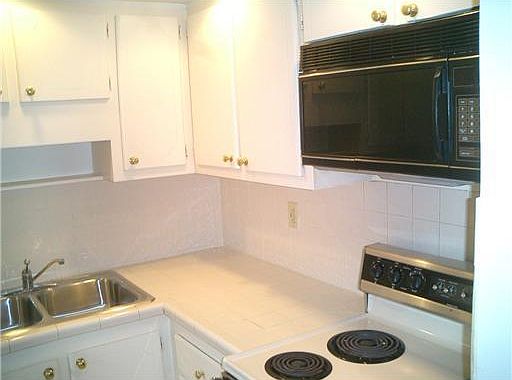 2nd image of 1201 SE 2nd Ct APT 205