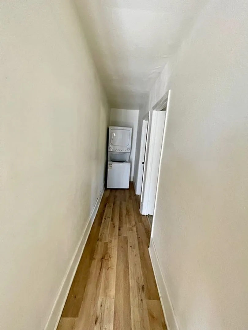 2107 Morrow — Photo 2
