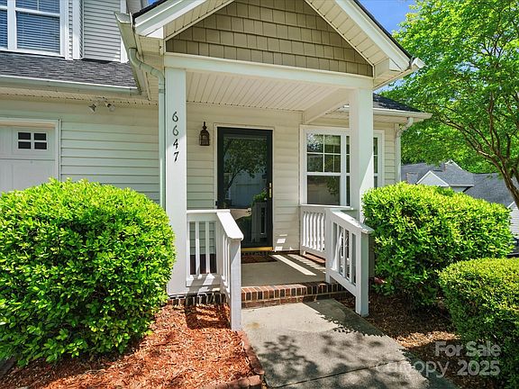 3rd image of 6647 Vlosi Dr