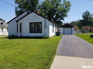 129 3rd St, Carbon Cliff, IL 61239