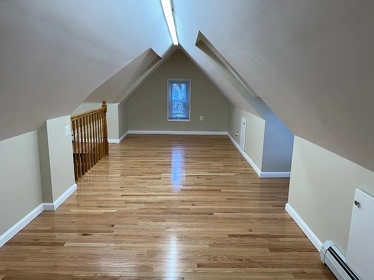 933 Wyandotte St — Photo 35
