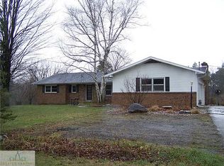 2686 Arch Rd, Eaton Rapids, MI 48827