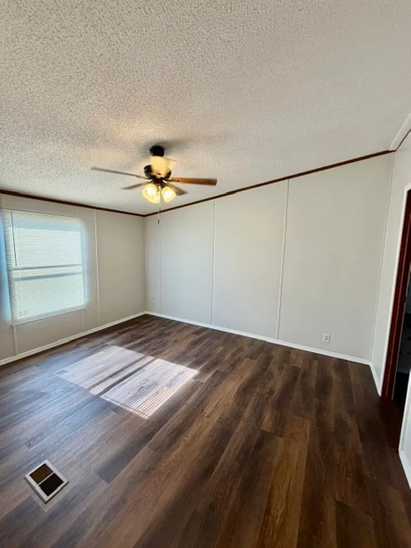 3 Bedroom 2 Bath in Axtell ISD — Photo 4