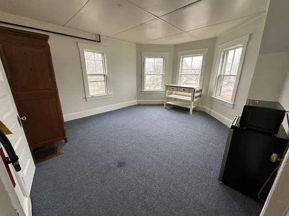 18 Clark Ave #6, Morrisville, VT 05661