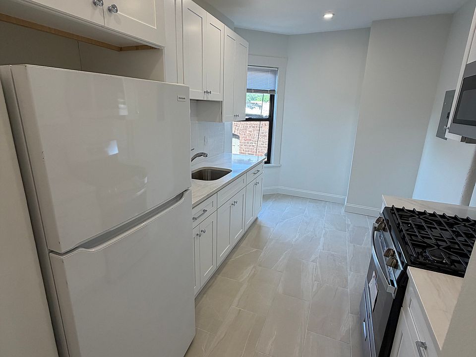 1st image of 245 McLean Ave APT 6