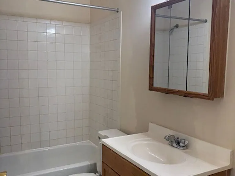 201 - Pennwood Associates, Llc — Photo 30