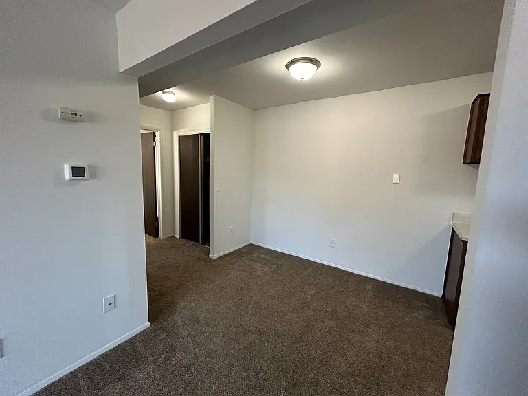 Charter Oaks Apartments — Photo 59