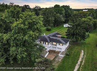 14104 Wacousta Rd, Grand Ledge, MI 48837