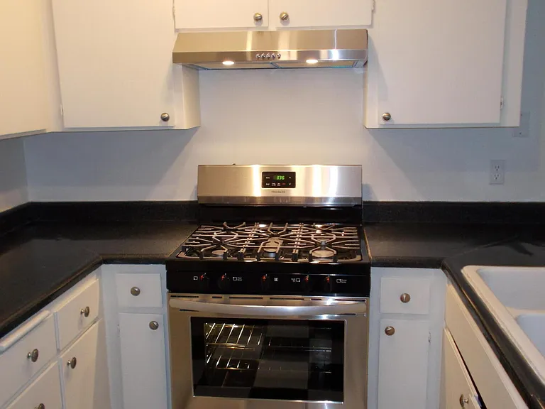 68 Lakeview Cir — Photo 3