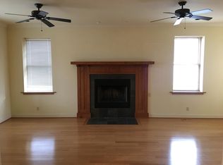 7516 Lindbergh Dr, Saint Louis, MO 63117