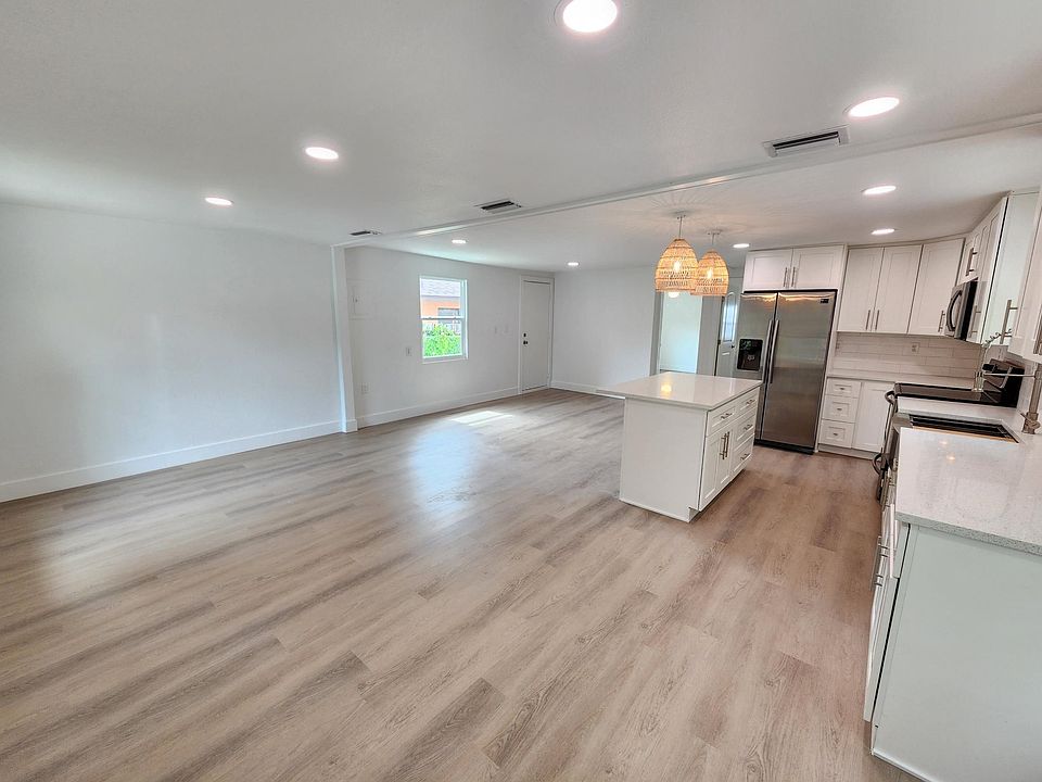 2nd image of 2650 21st St
