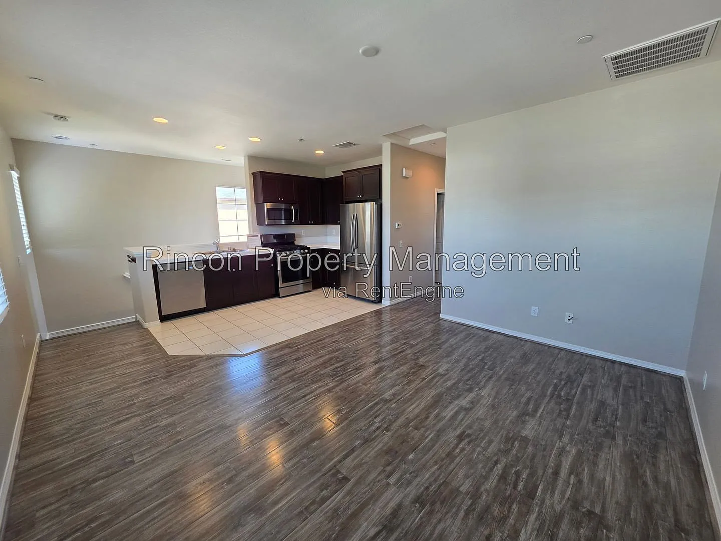Studio, 1.0 bath, 520 sqft, $1,995 — Photo 2