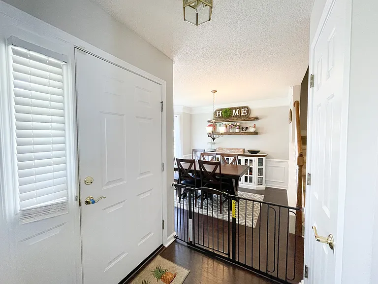 104 Cedar Field Ln — Photo 8